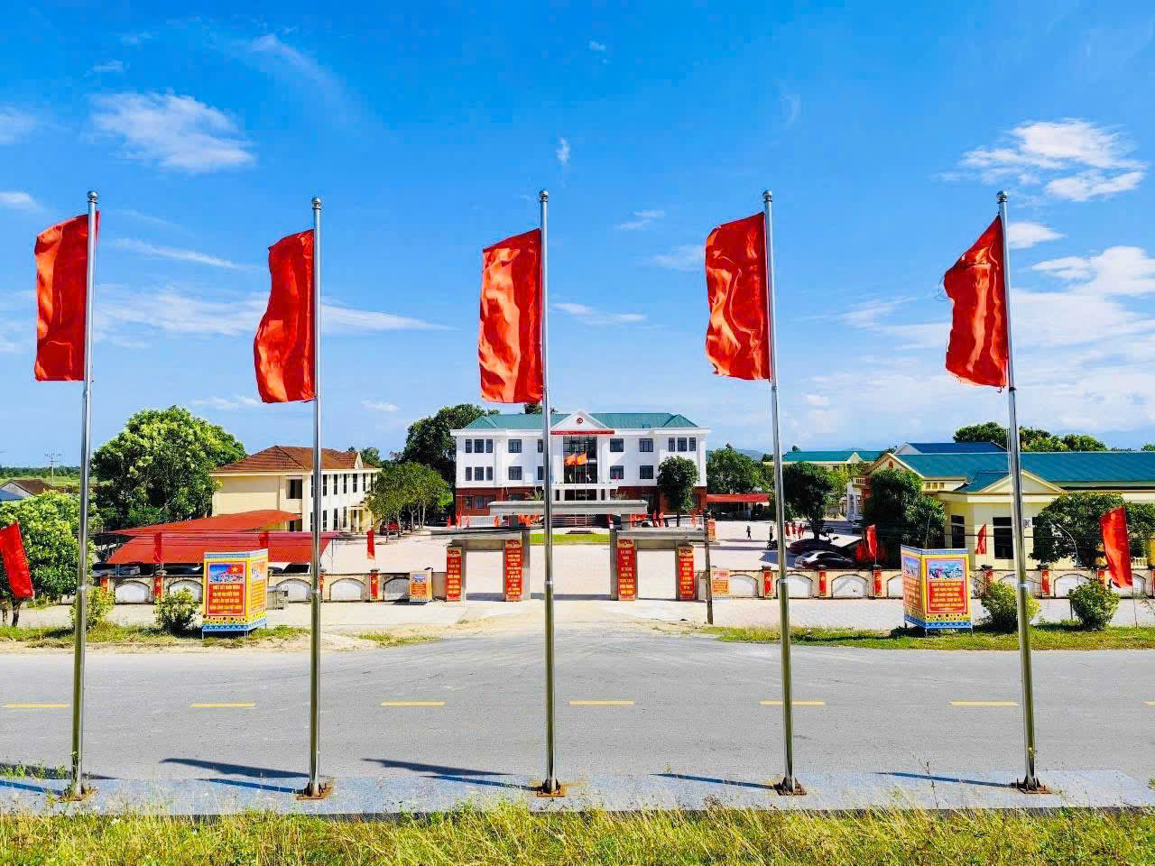 25 dịch vụ công trực tuyến toàn trình thiết yếu, buộc làm thủ tục hành chính trực tuyến từ ngày 01/10/2025 không còn nhận hồ sơ giấy