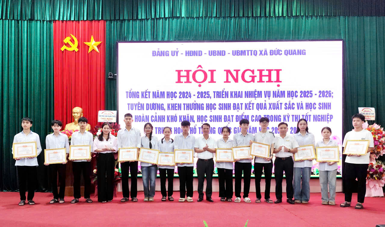 Triển khai nhiệm vụ năm học mới và tuyên dương 66 học sinh tiêu biểu