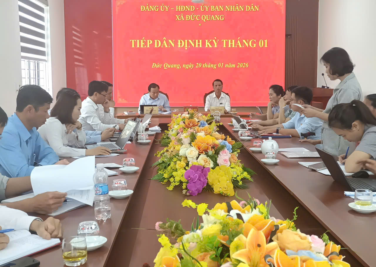 Chiều nay ( 20/01 ) đồng chí Bí thư Đảng ủy xã Đức Quang Đặng Giang Trung và Phó Chủ tịch UBND xã Trần Xuân Thạch chủ trì buổi tiếp công dân định kỳ tháng 01.