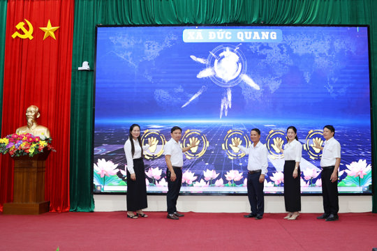 Đức Quang: Phát động hưởng ứng ngày chuyển đổi số quốc gia 10/10, và tháng cao điểm về chuyển đổi số.