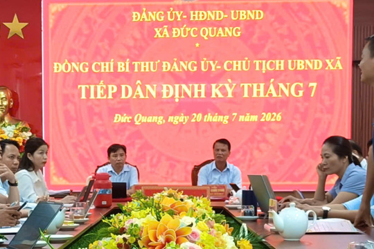 Lãnh đạo xã Đức Quang tiếp công dân định kỳ