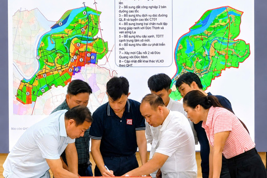 Xã Đức Quang nghe, thảo luận, định hướng Quy hoạch chung đến năm 2050 