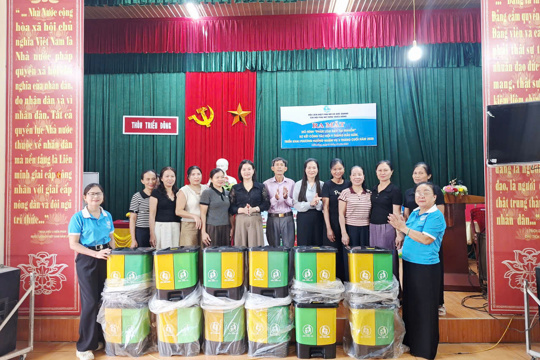 Hội LHPN xã Đức Quang ra mắt mô hình điểm “Phân loại và xử lý rác thải sinh hoạt tại nguồn” tại thôn Triều Đông 