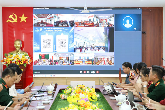 Đức Quang: Tham dự hội nghị tập huấn trực tuyến toàn tỉnh phổ biến, hướng dẫn ứng dụng trí tuệ nhân tạo (AI) trong thực thi công vụ. 