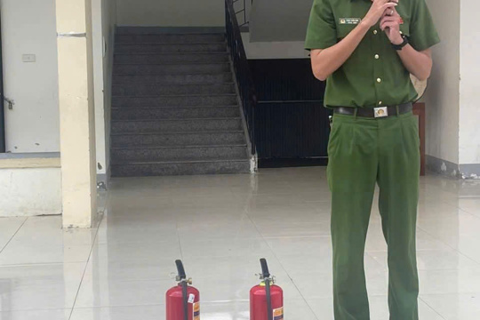 CÔNG AN XÃ ĐỨC QUANG TỔ CHỨC TUYÊN TRUYỀN KỸ NĂNG AN TOÀN CHO HƠN 276 GIÁO VIÊN VÀ HỌC SINH