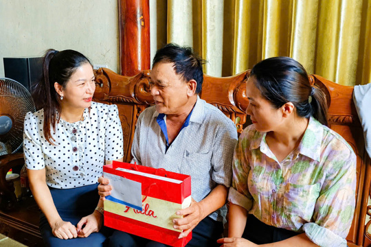 Truyền thống cách mạng tạo động lực xây dựng quê hương Đức Quang ngày càng giàu mạnh.