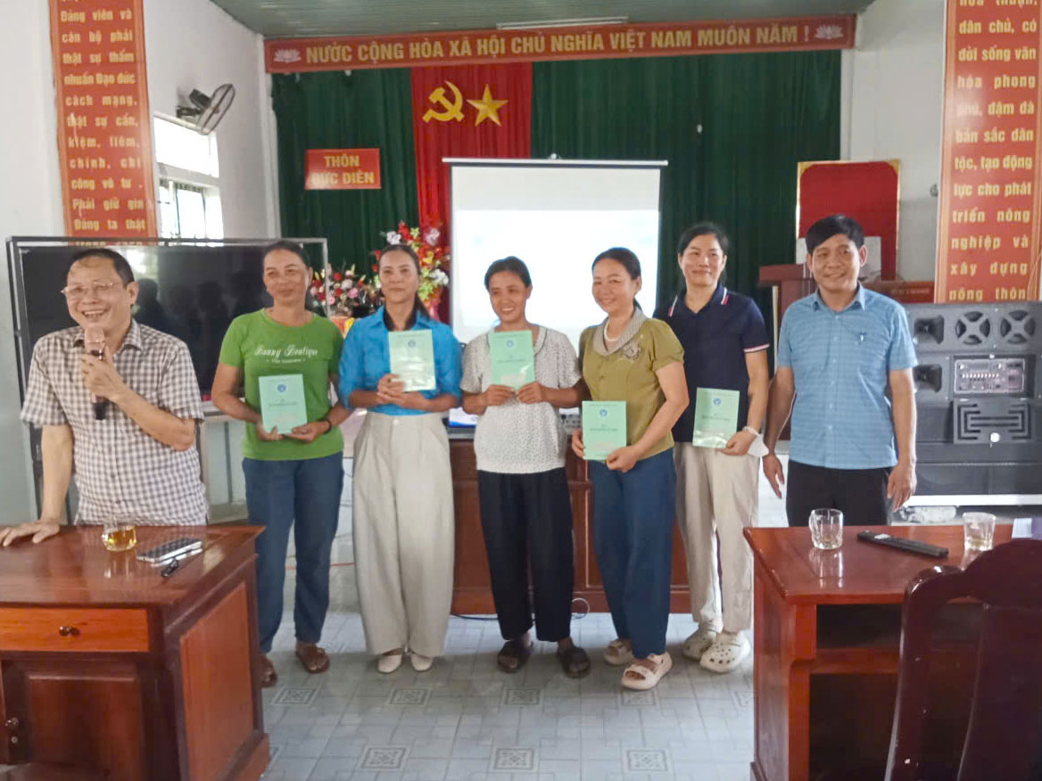 Đức Quang: 7 hội viên nông dân đăng ký tham gia mới BHXH tự nguyện.