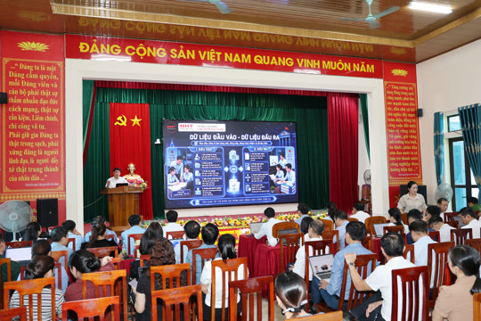 Đức Quang: Gần 100 cán bộ, công chức, viên chức và người lao động được tập huấn ứng dụng Trí tuệ nhân tạo (AI) trong công tác lãnh đạo, quản lý và thực thi công vụ