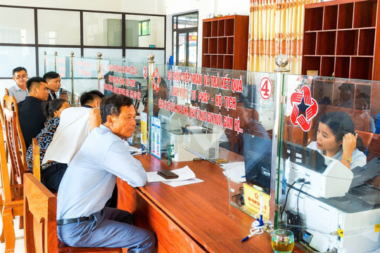 Xã Đức Quang triển khai mô hình “Dịch vụ công lưu động” – Đưa chính quyền đến gần dân hơn